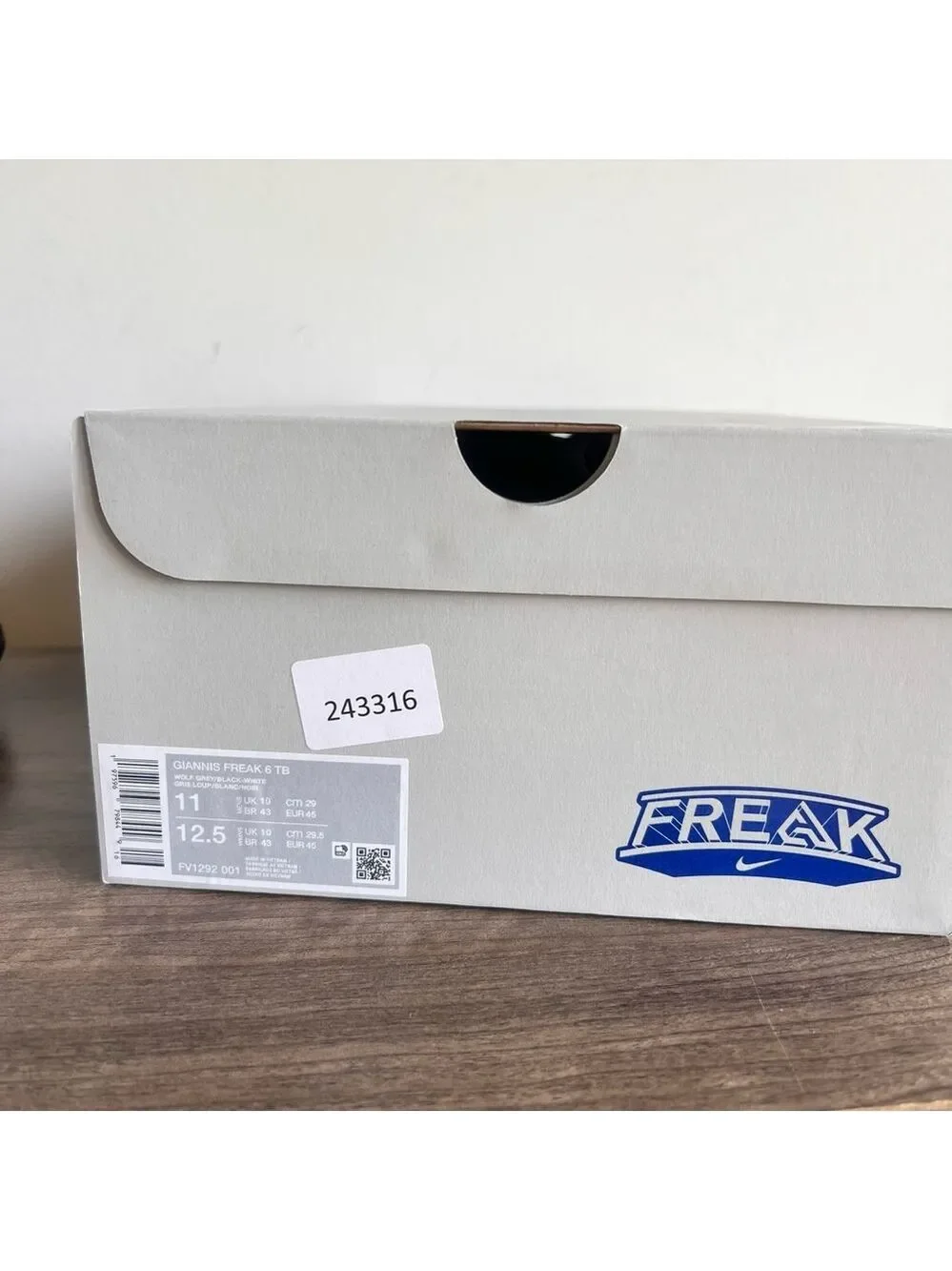 Nike Men's Giannis Freak 6 TB Shoe Size 11 #B1362A